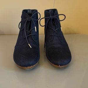 Dr. Scholl’s Navy blue heeled boot